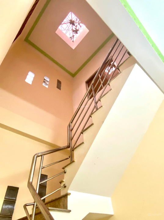 Cần tiền bán gấp nhà HXH tới cửa, 54m2, 3 tầng, giá chỉ 6 tỷ 4, ngay hàng xanh, Bình Thạnh