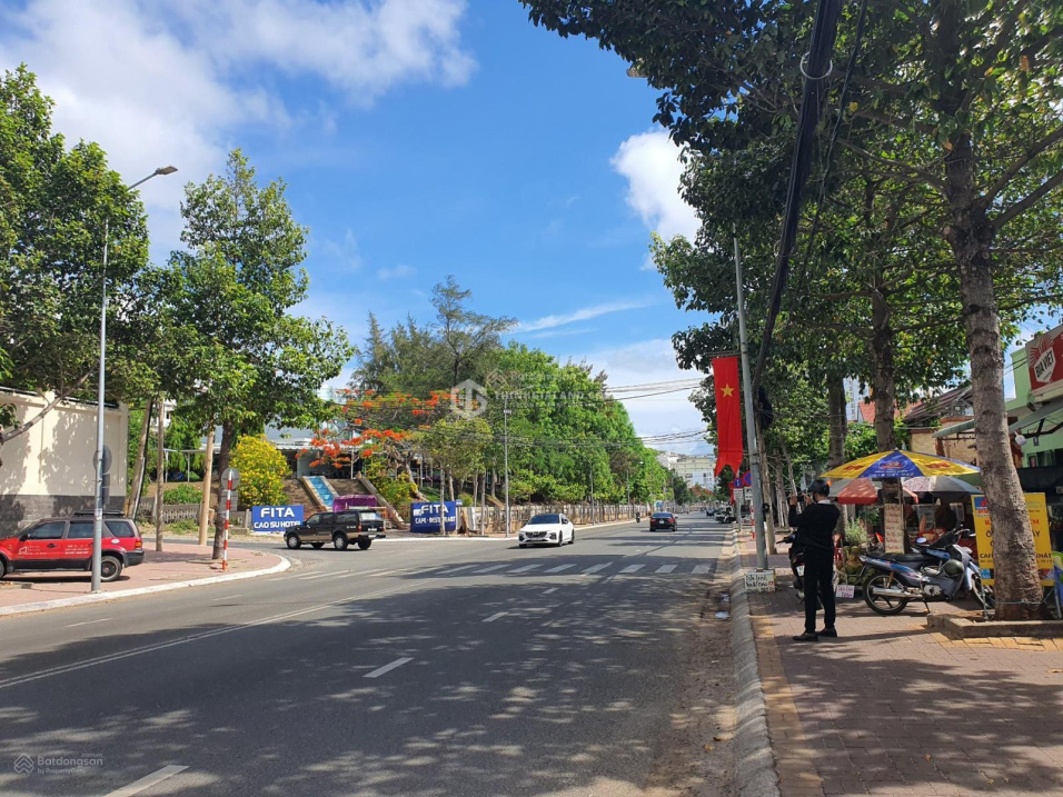 Cần tiền bán nhanh lô đất gần 2000m2 mặt tiền Võ Thị Sáu Bãi Sau Vũng Tàu