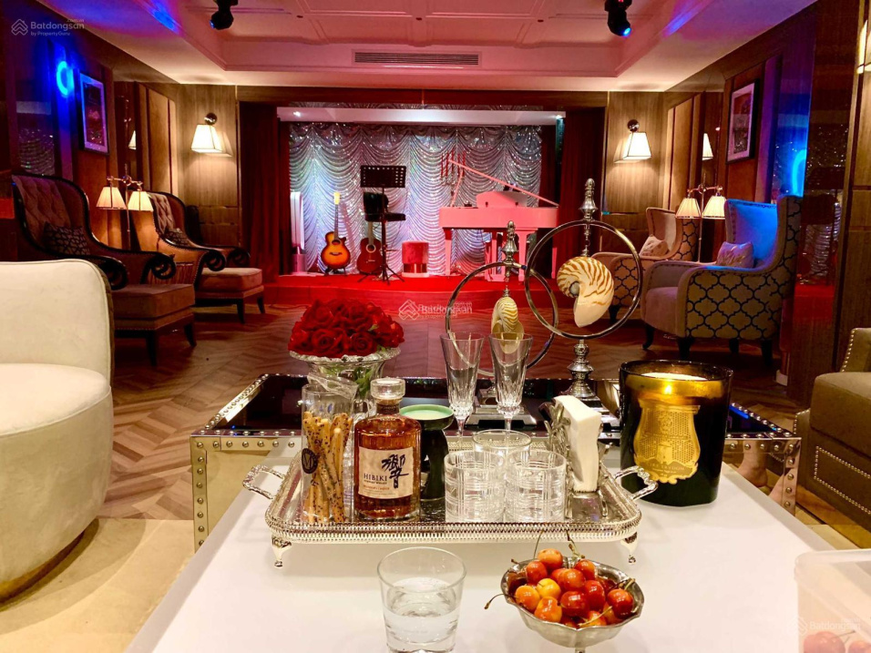 Cần tìm chủ nhân mới của căn biệt thự có thiết kế đẳng cấp nội thất xứng tầm. Chủ nhà thiện chí bán