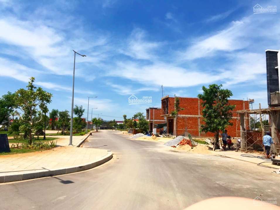 Chỉ 700 triệu (50%) trung tâm hành chính La Hà - Sổ đỏ trao tay - nằm ngay trung tâm hành chính