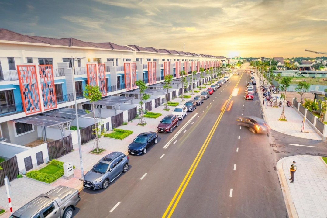 Chỉ Với 900 triệu đã sở hữu được căn nhà 1 trệt 2 lầu tại dự án Sun Casa Central Vsip 2 vay tới 70%