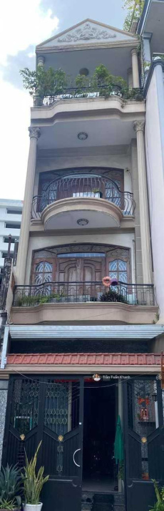 Chỉ cần 28 tỷ sở hữu nhà mặt tiền Đề Thám, Quận 1, DT: 4x18m, 4 tầng kiên cố