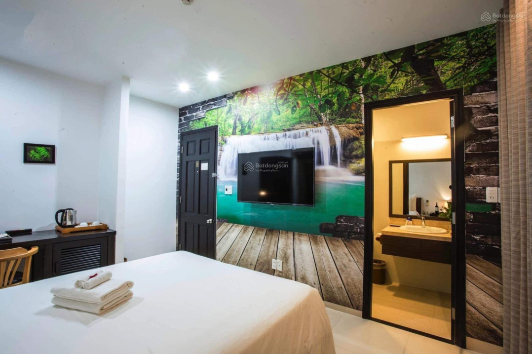 Chính chủ bán biệt thự Ngọc Thụy, Long Biên, view sông Hồng, DT 330m2 MT15m, giá 25 tỷ