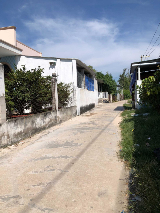 Chính chủ bán gấp 6x30m Tân Phước, thị xã Lagi phủ hồng gần biển. Giá ngợp 1,680 tỷ