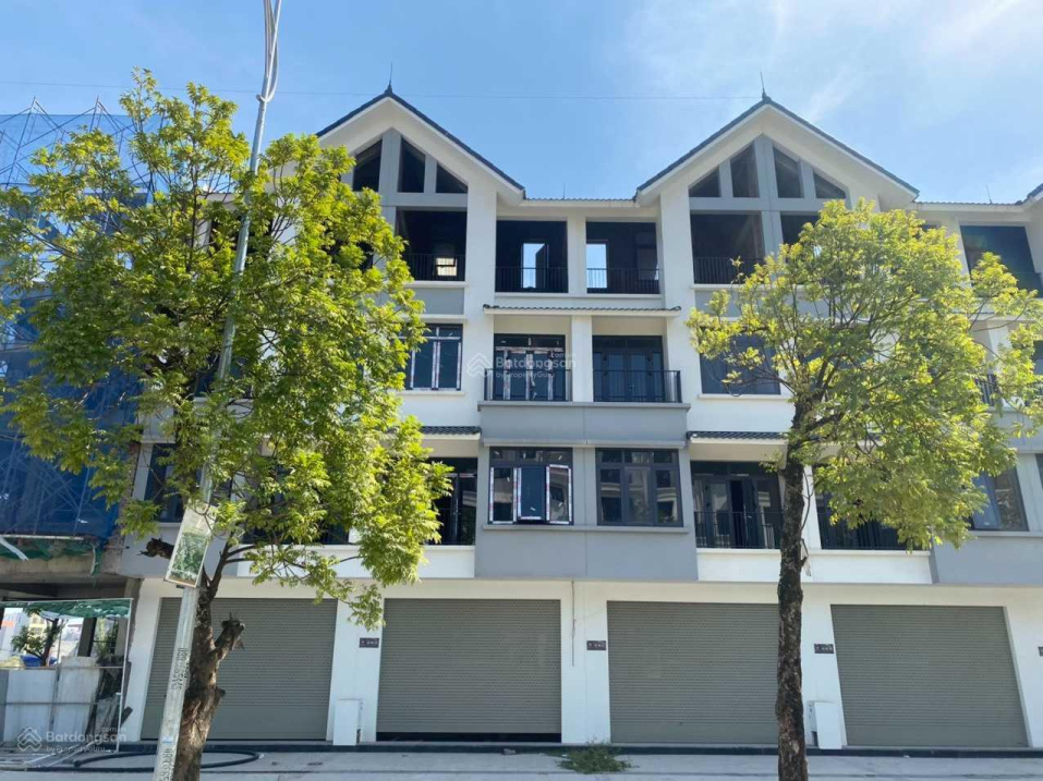 Chính chủ bán liền kề đường 100m2 hướng Đông Bắc giá (có thương lượng)