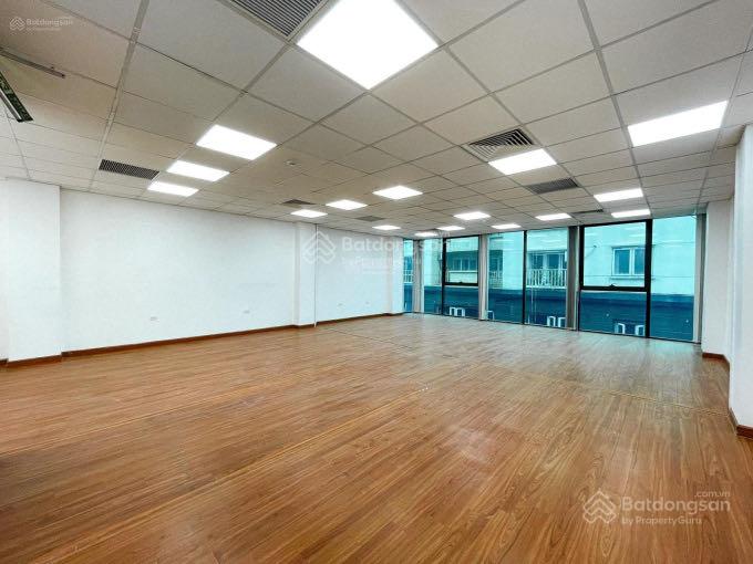 Chính chủ bán nhà Ngô Gia Tự, Long Biên, gần Cầu Chui, ô tô tránh, 2 thoáng: 51m2, hơn 5tỷ