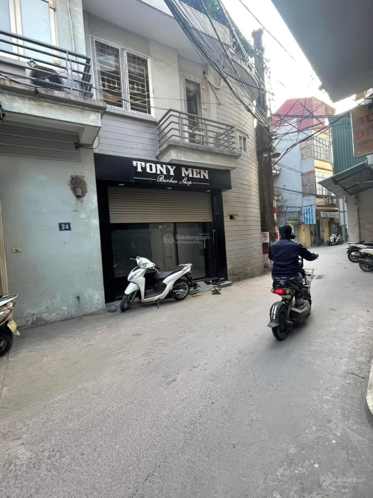 Chính chủ bán nhà phố Hoàng Văn Thái quận Thanh Xuân 40m2 nhà 5 tầng ngõ oto vào nhà giá chỉ 5,3 tỷ