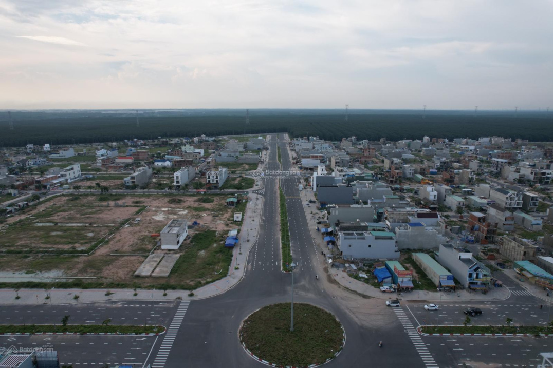 Chính chủ cần bán 5 lô đất mới 100% chưa qua đầu tư, thuộc TDC Lộc An Bình Sơn. LH 0966 167 676