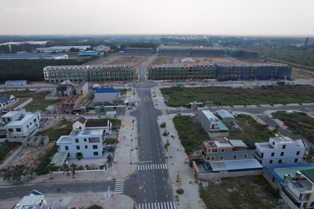 Chính chủ cần bán gấp lô đất 5x25m sổ riêng tại tái định cư Lộc An - Bình Sơn. LH 0966 167 676