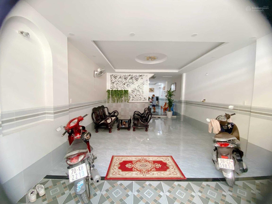 Chính chủ gửi bán căn nhà 3 tầng, hẻm xe hơi Lâm Văn Bền quận 7