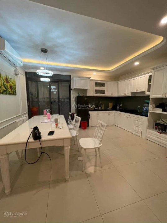 Chủ định cư giảm 2 tỷ - khu phân lô - Hoàng Quốc Việt, Q7 - Phú Mỹ Hưng - 10 tỷ nhỉnh