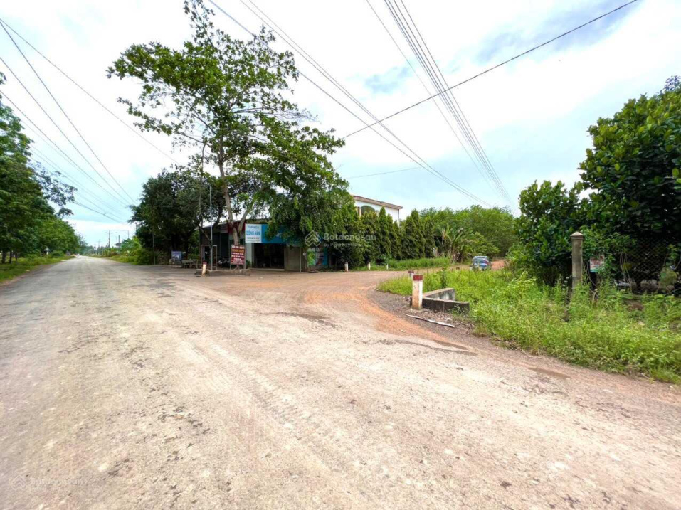 Chủ ngợp ngân hàng cần ra gấp 2 lô liền kề, ngay sát trục ĐT 756B giá bể