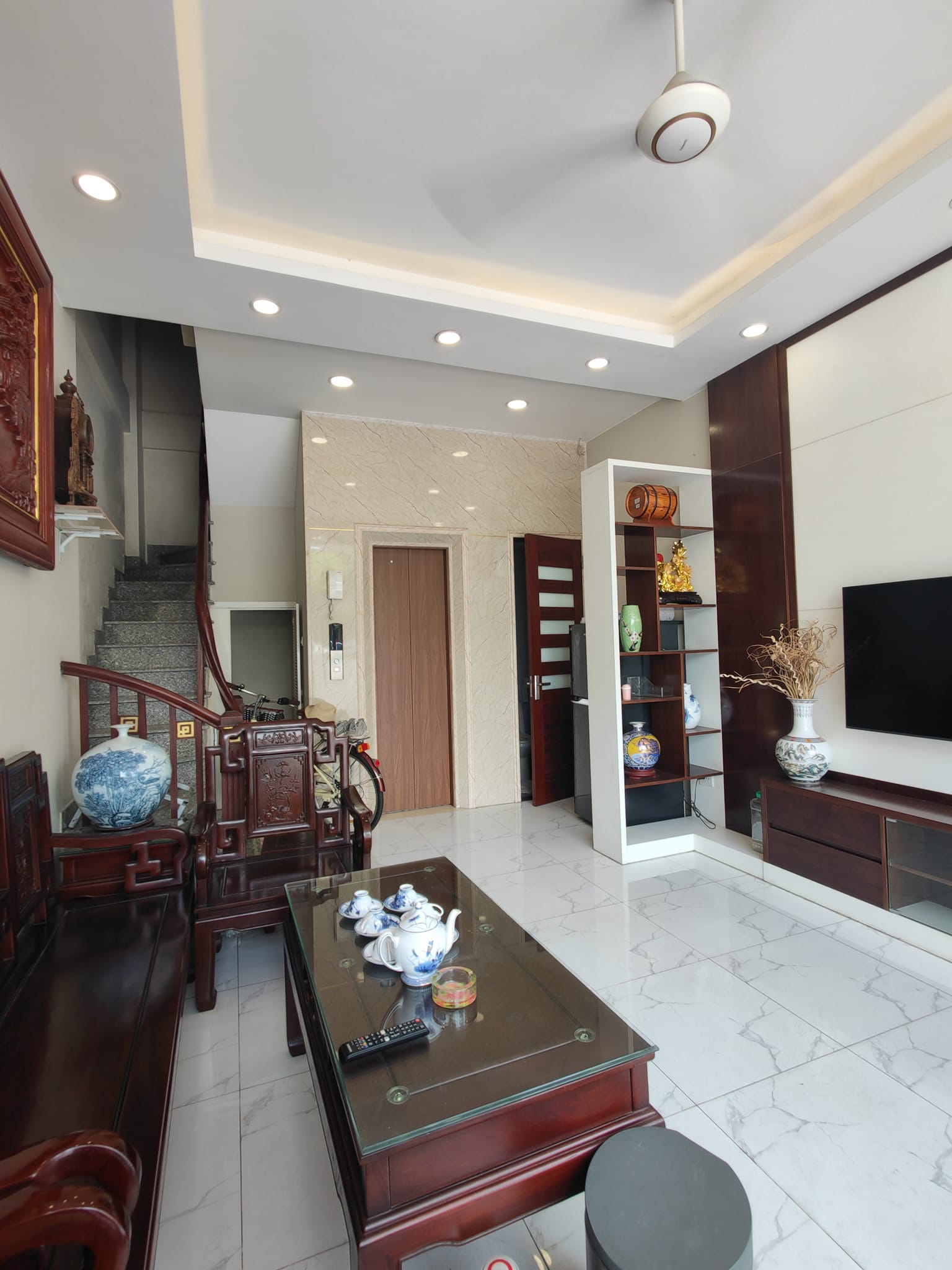 NHÀ PHỐ NGUYỄN VĂN CỪ LÔ GÓC 5 TẦNG, 50M2, SỔ ĐẸP, ĐỦ DIỆN TÍCH