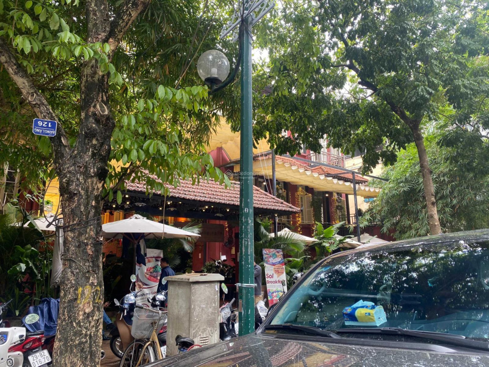 Cực hiếm - Giá rẻ! Bán nhanh lô góc ngõ 26 Đỗ Quang - Cầu Giấy - 130m2 - MT: 8m - giá: 30 tỷ