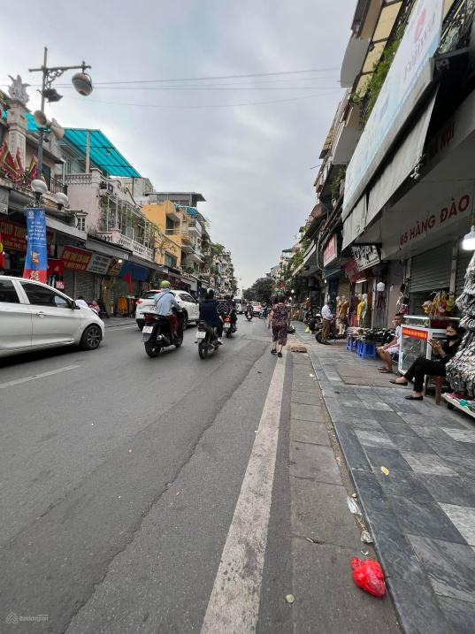 Cực hiếm! Mặt phố Hàng Đào 182m2, 4 tầng 77 tỷ