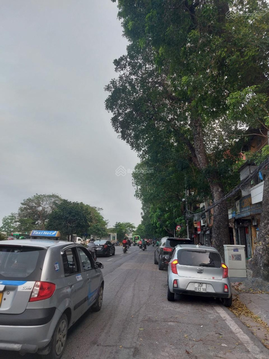 Cực hiếm! Mặt phố Yên Phụ lớn. 222m2, mặt tiền 9.9m, 60 tỷ