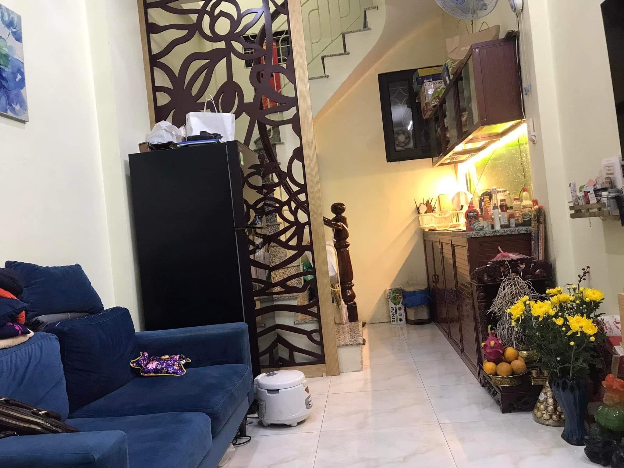 Chủ cần bán gấp căn Trần Khát Chân 22m - 5 tầng- 3,6 tỷ ngõ thông , kinh doanh nhỏ ,gần đường