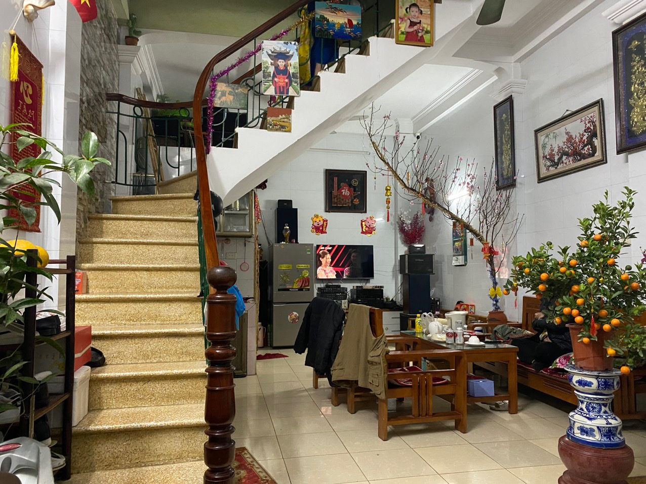 Nhà đẹp bán gấp ngõ 354 TRƯỜNG CHINH 37m x 5 tầng x mt 4.2m. Nhà dân xây chắc chắn chỉ việc về ở.