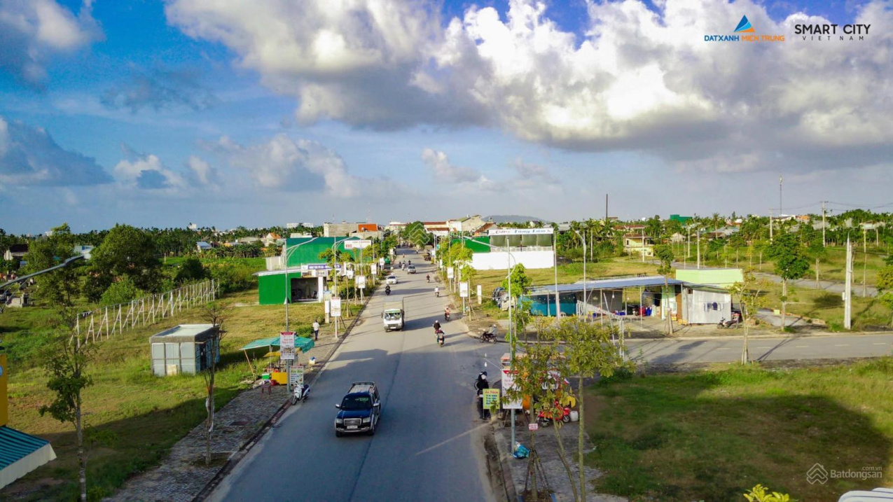 Đáo hạn ngân hàng chia lại giá vốn 3 lô góc ngã tư trục chính đi vào sân thể thao dự án Phú Điền