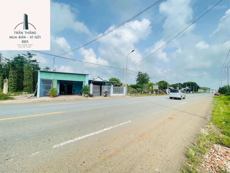 Đất Đá Bạc MT 765 ngay ngã 6, uỷ ban, trường học. kinh doanh buôn bán sầm uất