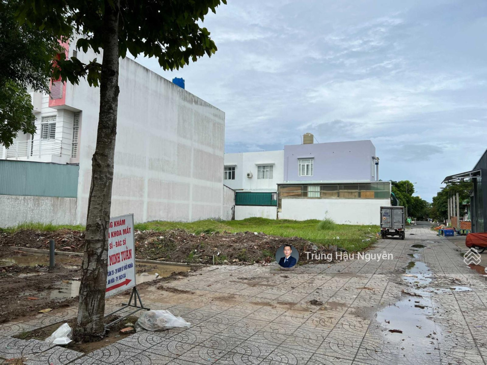 Đất góc 2 mặt tiền Đại lộ Ba Tháng Hai 38m, 11m x 27.5m, Phú Cường Kiên Giang