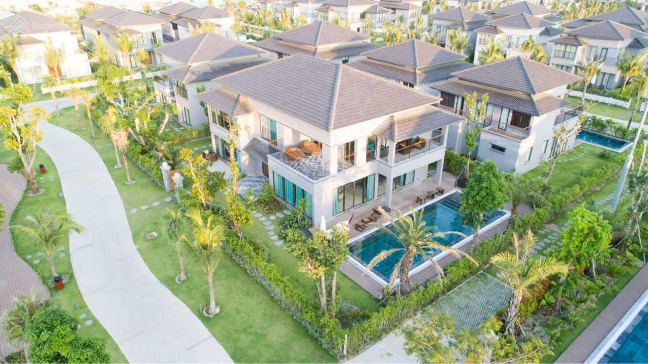 Đất sở hữu lâu dài, biệt thự biển ngay trung tâm bãi trường Phú Quốc full nội thất LH 0939 439 474