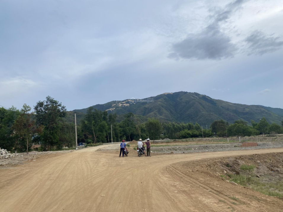 Đất thổ cư view sông đường 10m