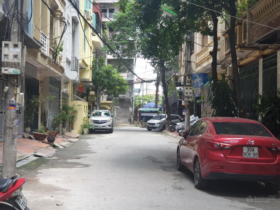 Đất vàng, mặt ngõ, vỉa hè ôtô, kinh doanh, nhỉnh 14 tỷ, cần bán gấp 62m2 MT 7m, phố Trần Quốc Hoàn