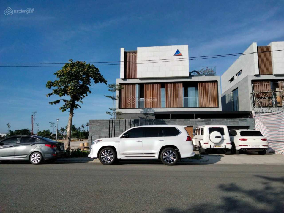 Duy nhất 1 căn biệt thự 2MT trực diện sông - Tp. Đà Nẵng giá rẻ hơn thị trường 5 tỷ