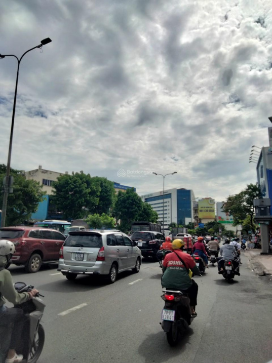 Duy nhất còn sót lại! Mặt tiền đường Cộng Hòa, P. 13, Q. Tân Bình, DT 4.5x20m nhà 3 lầu-chỉ 16.5 tỷ