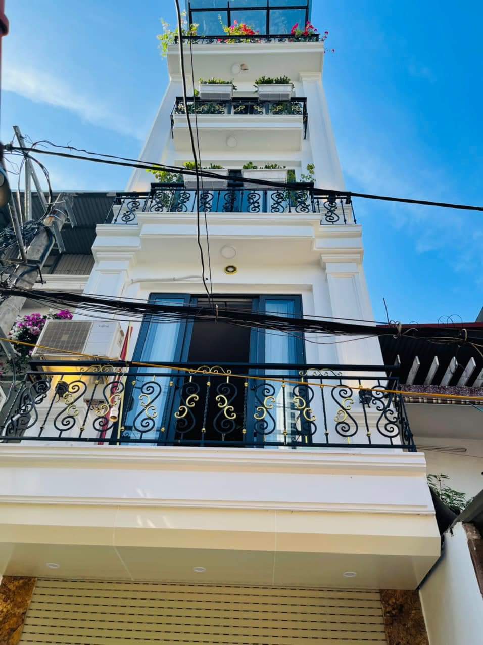 MẶT PHỐ BÀ TRIỆU VỊ TRÍ VÀNG TRONG LÒNG THỦ ĐÔ KINH DOANH CỰC ĐỈNH VỈA HÈ CỰC RỘNG