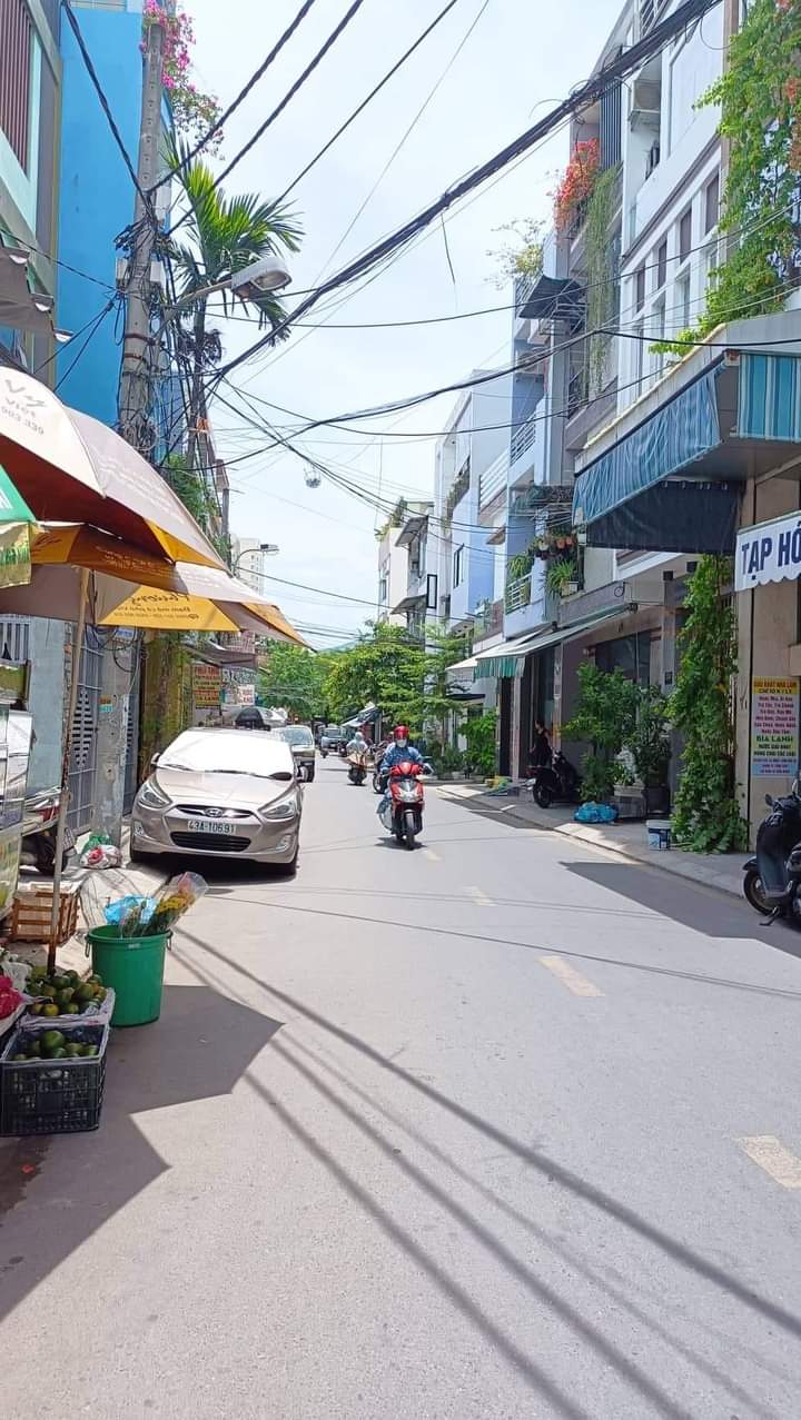 Nhà lô góc, đối diện Chợ An Hải Đông, đi đâu cũng tiện