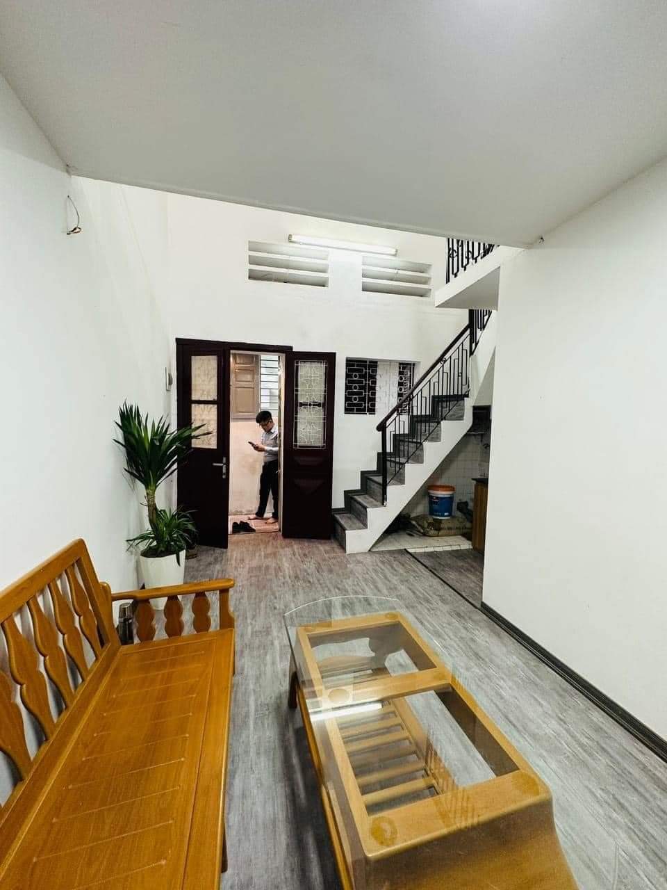 Nhỏ nhỏ xinh xinh Quận Đống Đa, bán nhà Tôn Đức Thắng 22m2 x 4 tầng, mặt tiền tận 4,2m, giá chỉ 2,45 tỷ, 50m ra phố Tôn Đứ Thắng, ngõ bagac tránh xe máy