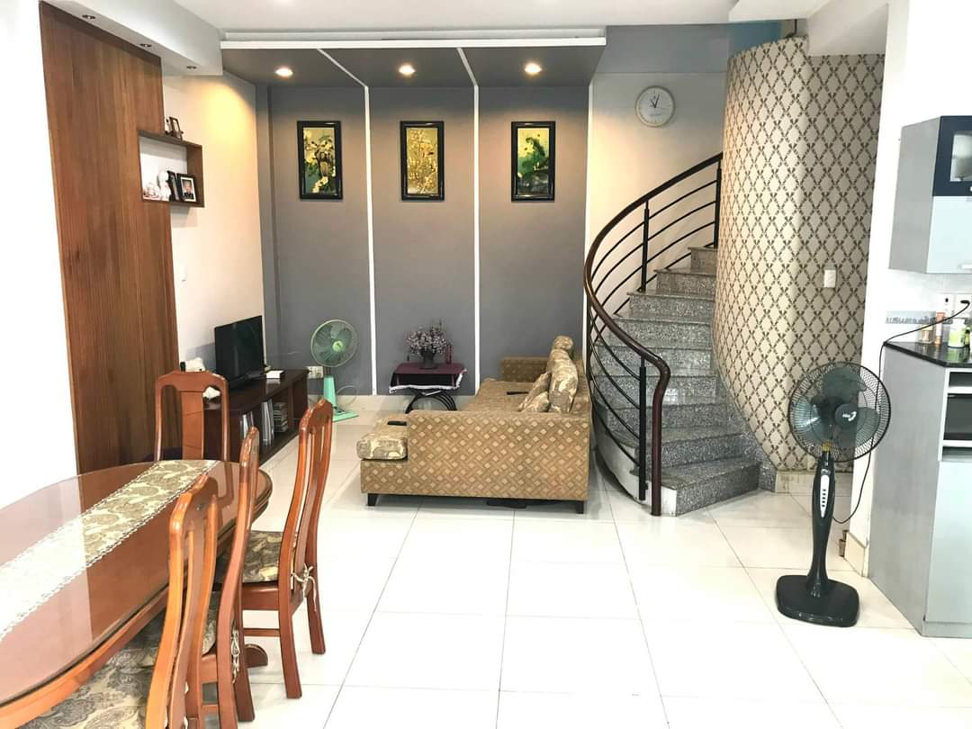 Hẻm nhựa 5m, 68m2, 3T btct, Ngang 7m, Đường Lê Quang Định, phường 11, Quận Bình Thạnh.