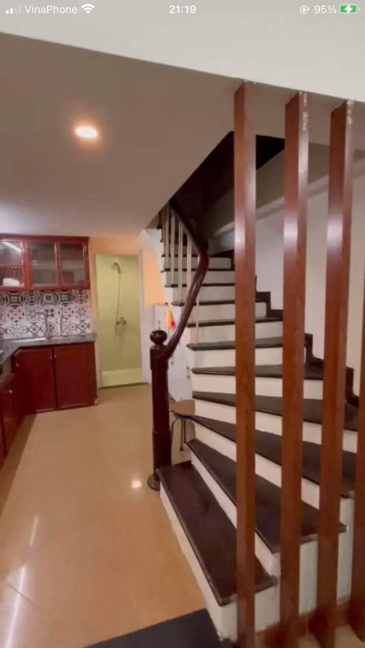 Bán nhà ngõ 42 Vạn Kiếp, Hoàn Kiếm 41m x 3 tầng, giá 5.4 tỷ.