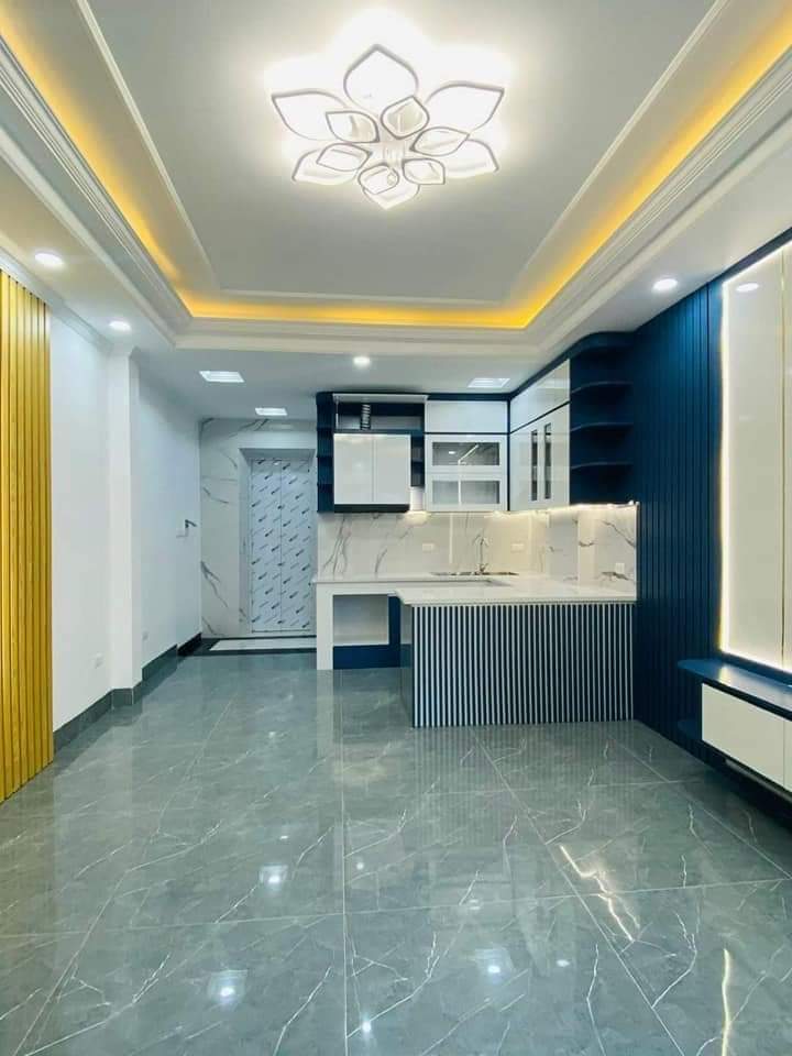 Nhà Mới, 6T, Thang Máy, Sổ Đỏ Hoa Khôi, DT 45m, MT4m. Giá 75. Tỷ