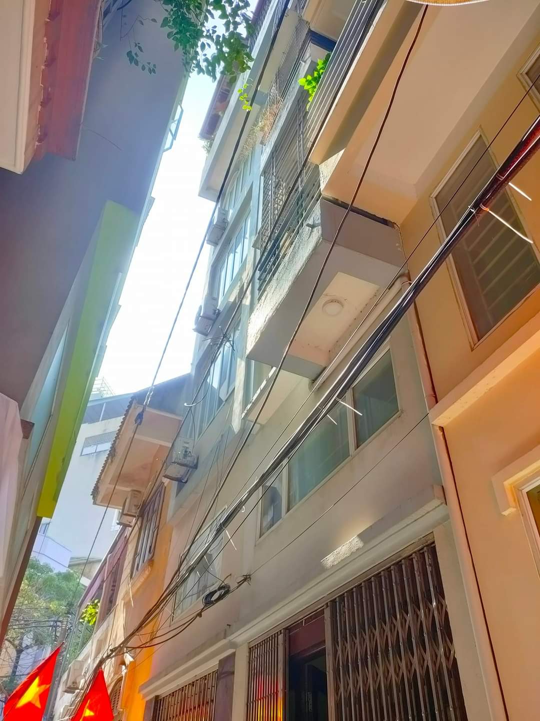 Bán nhà Tô Vĩnh Diện 31m2 x 5 tầng, kinh doanh nhỏ, cách phố 15m, An ninh tốt, kết hợp kinh doanh hoặc cho thuê, giá 5,9 tỷ.