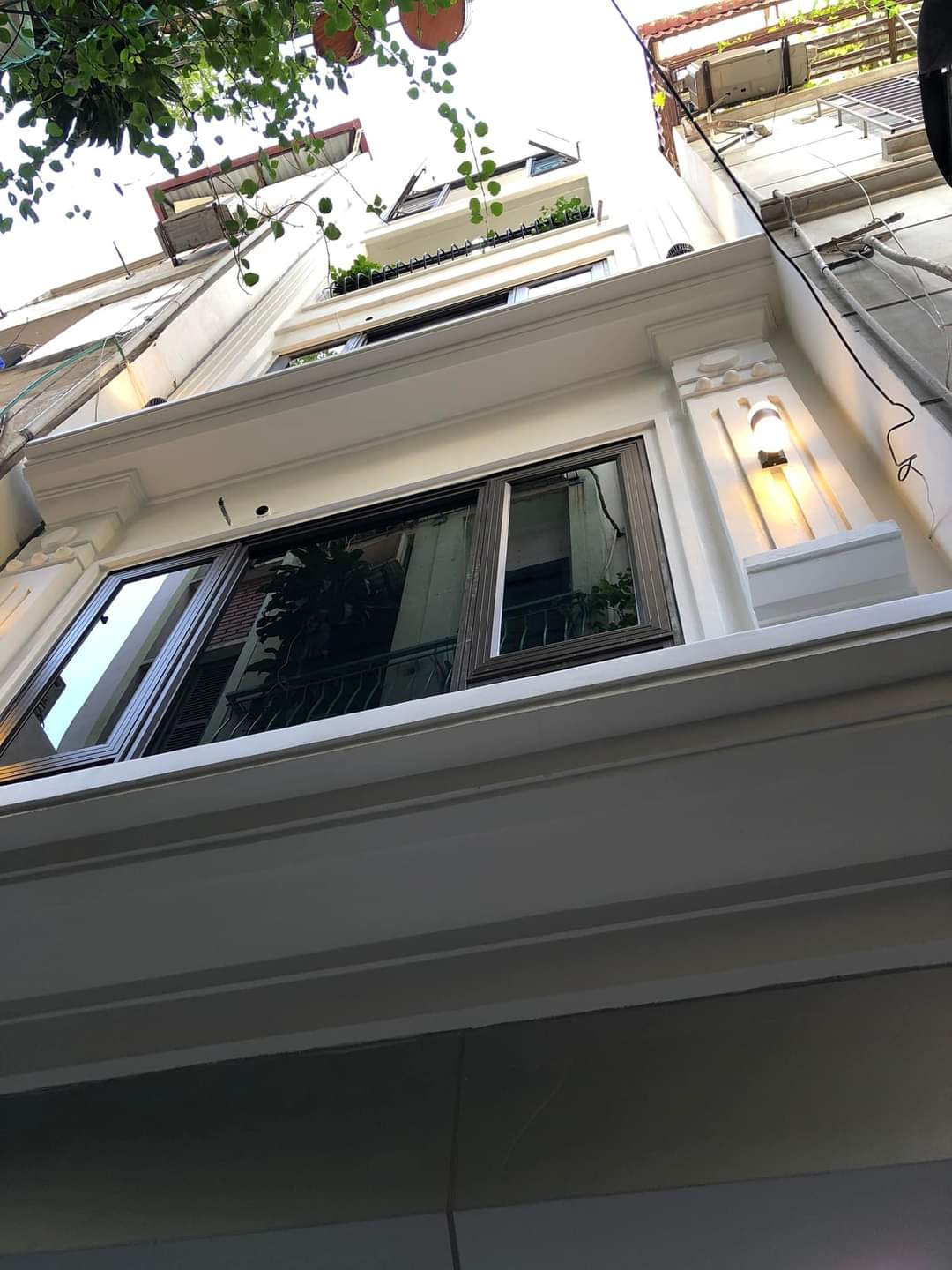 Bán nhà Khương Trung, Thanh Xuân 44m2 x 6 tầng, thang máy, ô tô nhỏ đỗ cửa, kinh doanh sầm uất, ngõ thông, giá 8,3 tỷ