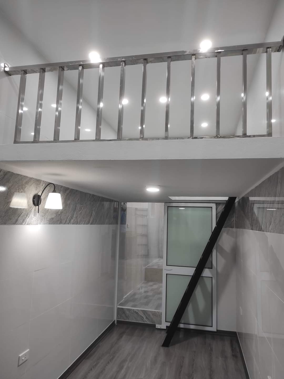 Chưa đến 1 tỷ có nhà Hà nội, sổ đỏ đàng hoàng, hàng xóm Roayal city Ngã Tư Sở 880 triệu - 30 m²