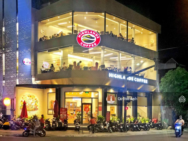 Gia đình cần bán gấp nhà góc 2 MT Võ Thị Sáu - Thạch Thị Thanh Q.1 (7.7x10m) T + 2L, HĐT 70tr 23 tỷ