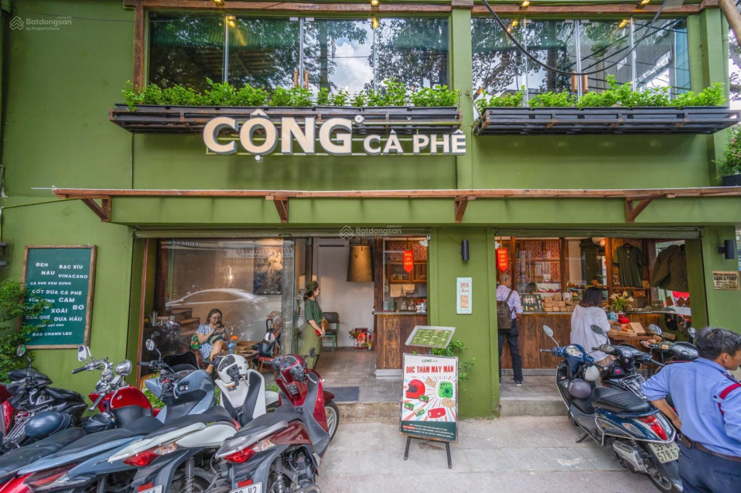 Gia đình nợ ngân hàng muốn bán góc 2 MT Mạc Đĩnh Chi, Quận 1 - 4.6x15m, CN đủ GP: H + 7l - 32 tỷ