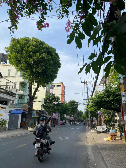 Giá rẻ bất ngờ chỉ nhỉnh 70 triệu/m2 - Tiện xây biệt thự tương lai Phan Huy Ích, Tân Bình