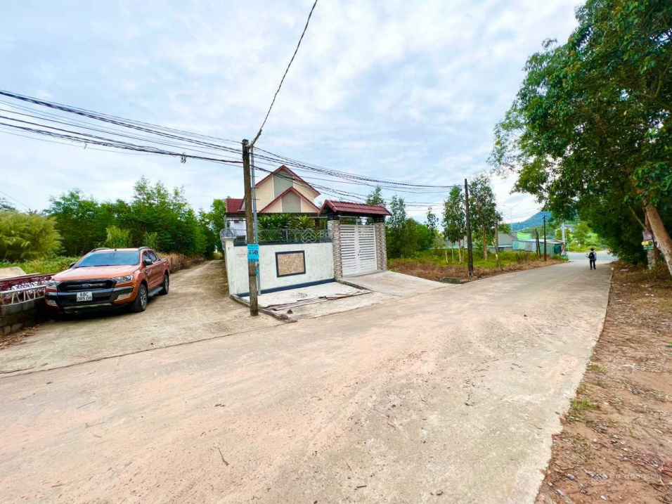 (Giá sốc) bán đất thổ cư trung tâm Phú Quốc 116.4m2 2,2 tỷ