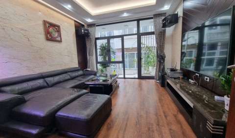 Hiếm Có Khó Tìm MP Lương Định Của giá 9.7 tỷ, 52mx4T, KD đỉnh