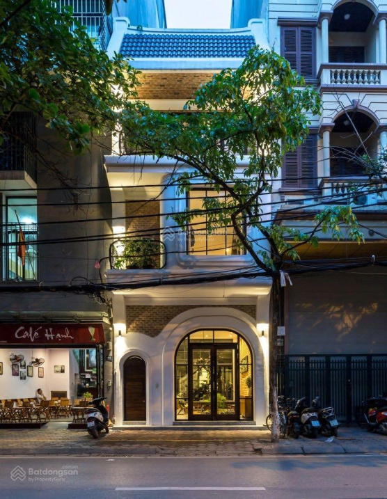 Hiếm có 102 - bán nhà mặt phố Đinh Tiên Hoàng, Hoàn Kiếm - 2 mặt phố - 102m2 - 3 tầng 0974 660 824