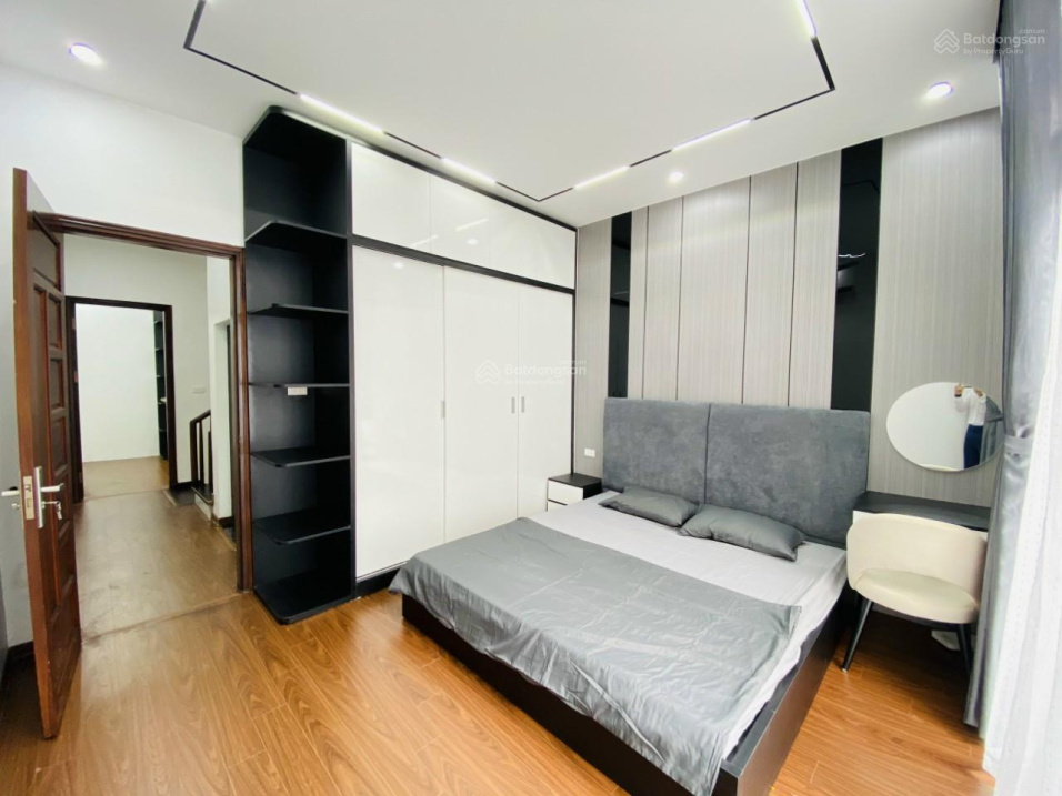 Hồ Khương Đình Thanh Xuân 40m2 5 tầng 4pn xách va ly đến ở chỉ 4.65 tỷ