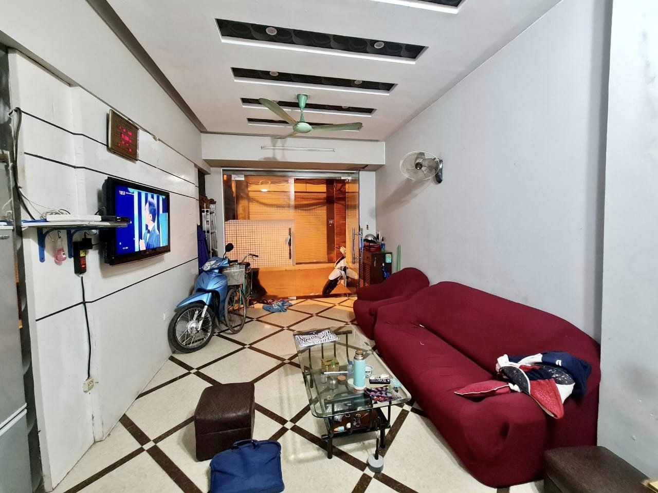 BÁN NHÀ PHỐ HỒNG MAI, HAI BÀ TRƯNG, S 27M, 5 TẦNG, NGÕ THÔNG, CÁCH Ô TÔ 15M. GIÁ CHỈ 2 TỶ 55