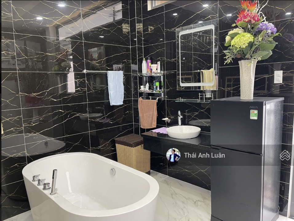 Kẹt tiền ngân hàng giảm 5 tỷ bán gấp nhà Hai Bà Trưng, Tân Định, Q1. 204m2 (5x30m) nở hậu 7m. 27 tỷ