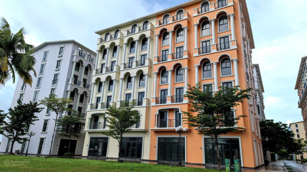 Khách sạn mặt biển 22 phòng, 120m2 đất, 900m2 sàn nhận nhà và kinh doanh ngay