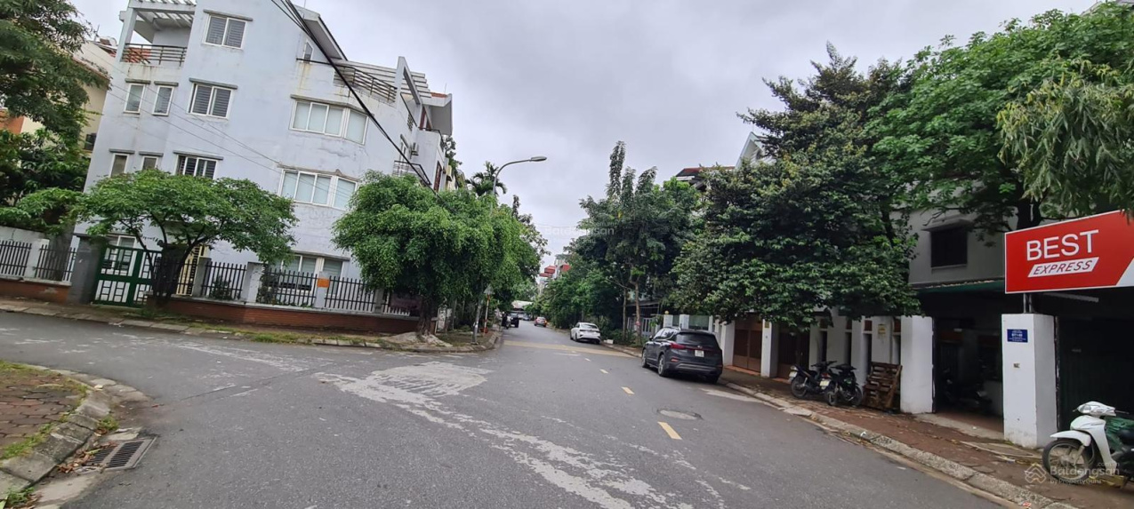 Làng Việt Kiều Châu Âu, Mỗ Lao, gần hồ, 2 thoáng, MT 7m, 105m2x5T, 17.8 tỷ